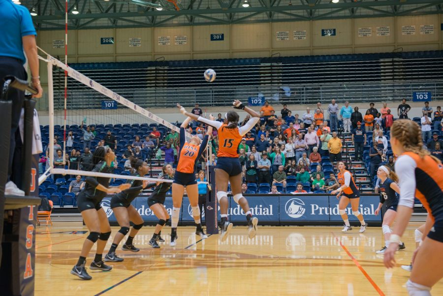 UTSA+freshman+Kara+Teal+is+set+up+to+spike+the+ball.+UTSA+finished+with+a+total+of+72+kills%2C+Teal+having+seven+of+them.+Photos+by+Ethan+Pham%2C+The+Paisano
