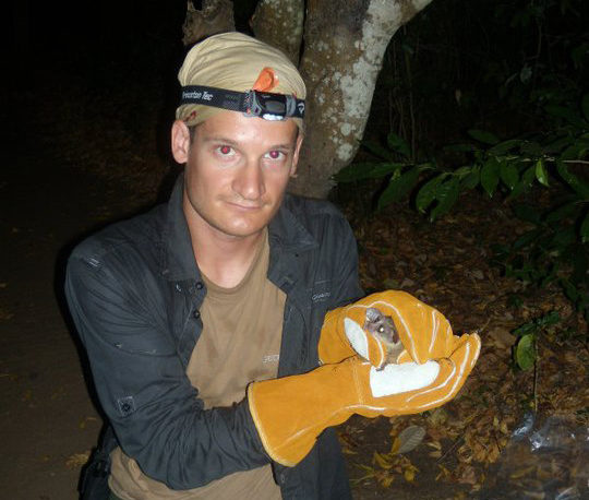 he main goals of Pozzi’s work are to 1) document primate biodiversity, 2) explore the dynamics of diversification, such as the ecological and evolutionary driving factors that shape diversifica- tion in time and space, and 3) understand how primates respond to human-induced environmental and climatic change.￼Courtesy of Dr. Luca Pozzi