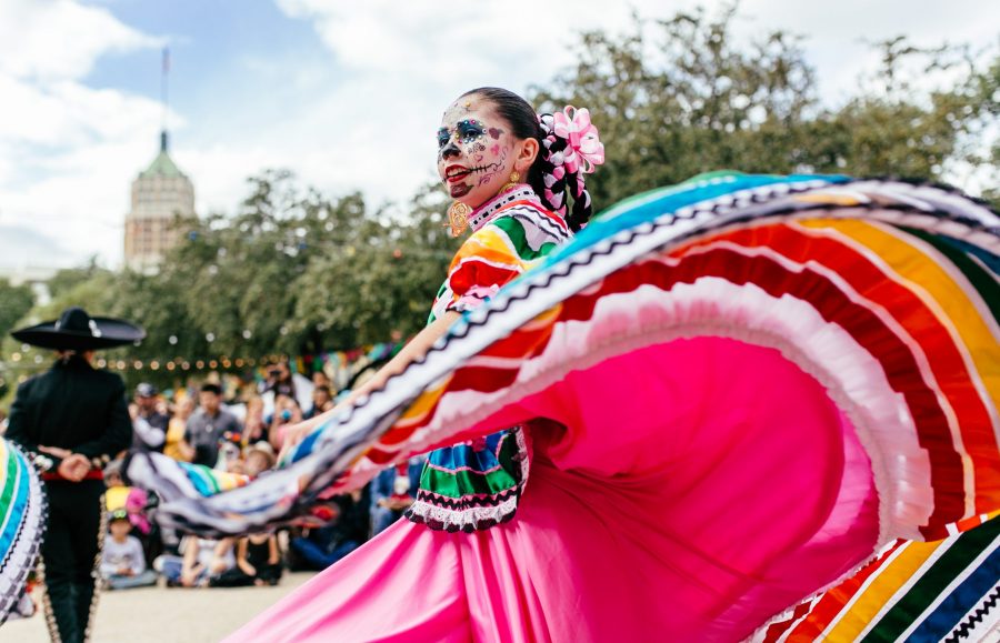 Dancers don sugar skull makeup in celebration of Dia de Los Muertos at La Villita last year. Photo courtesy of Francisco Cortes