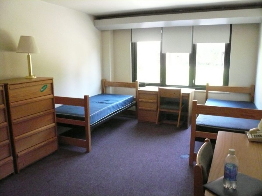 Image+of+a+two+bed+college+dorm