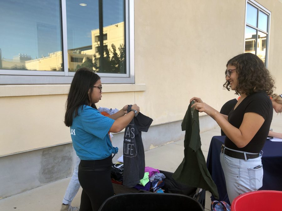 Students participate in T-shirt Exchange. Photo by Breahna Luera