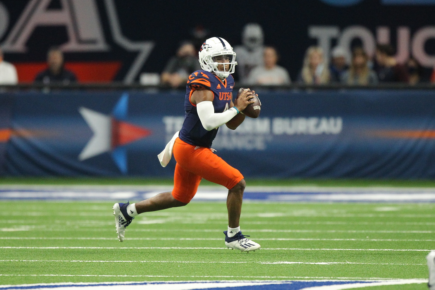 How UTSA QB Frank Harris became a hometown hero and could put himself in  the hunt for the Heisman Trophy 