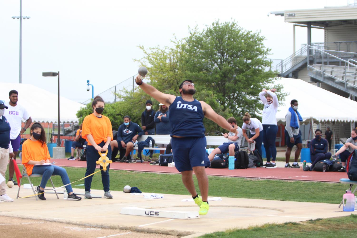 Women’s track highlights J. Fred Duckett Twilight meet The Paisano