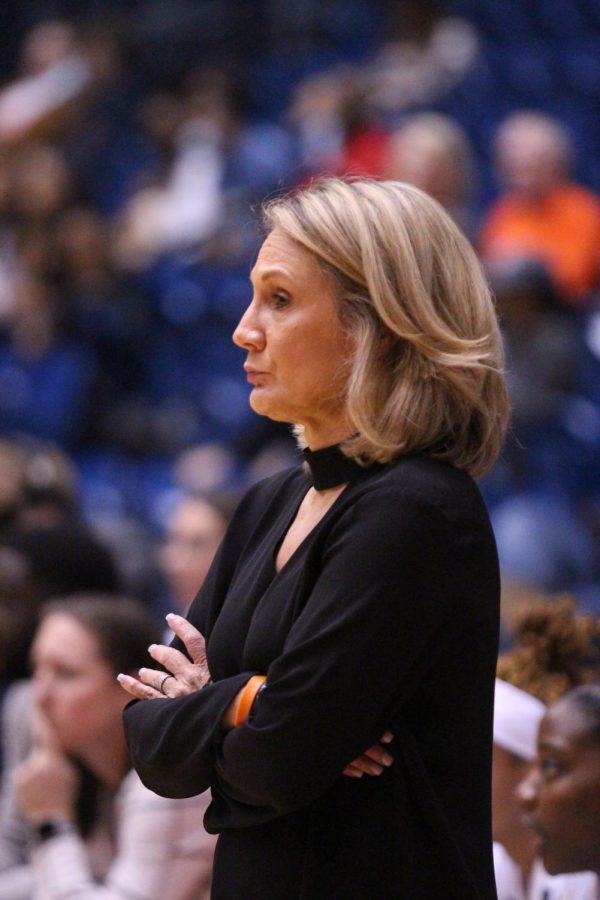 Karen Aston looks on during a game earlier this season. Aston has coached the team to a 6-20 record so far this season, an improvement over last seasons 2-18 record in Kristen Holts final season.