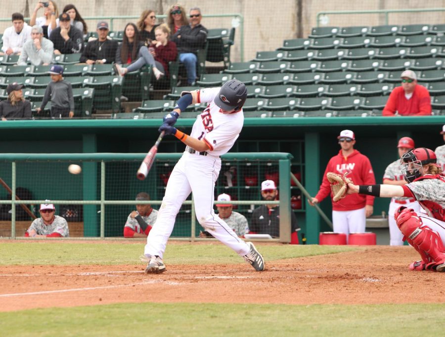Leyton Barry rips a ball during a game against UIW last season. Barry is of to a fast start at the plate this season, hitting .406 with three doubled and seven RBIs. Barry drove in the game winning run in extra innings against the Stanford Cardinal on Monday. 
