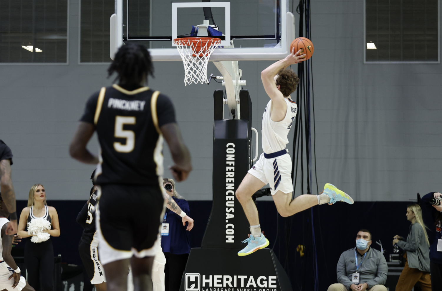 The game of missed opportunities UTSA loses dramatically in C-USA first round 67-64