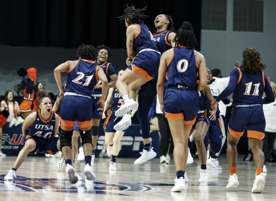 The UTSA Roadrunners celebrate in the aftermath of upsetting the UTEP Miners in the first round of the Conference USA Womens Basketball Championship. Photo courtesy of Conference USA