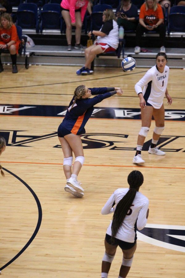 RileyCarroll_Volleyball09.10(3)