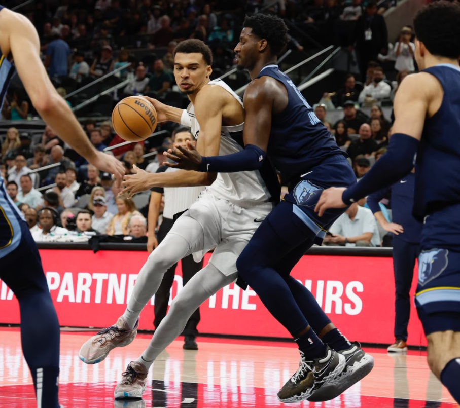 Spurs’ poor shooting night results in loss to Grizzlies