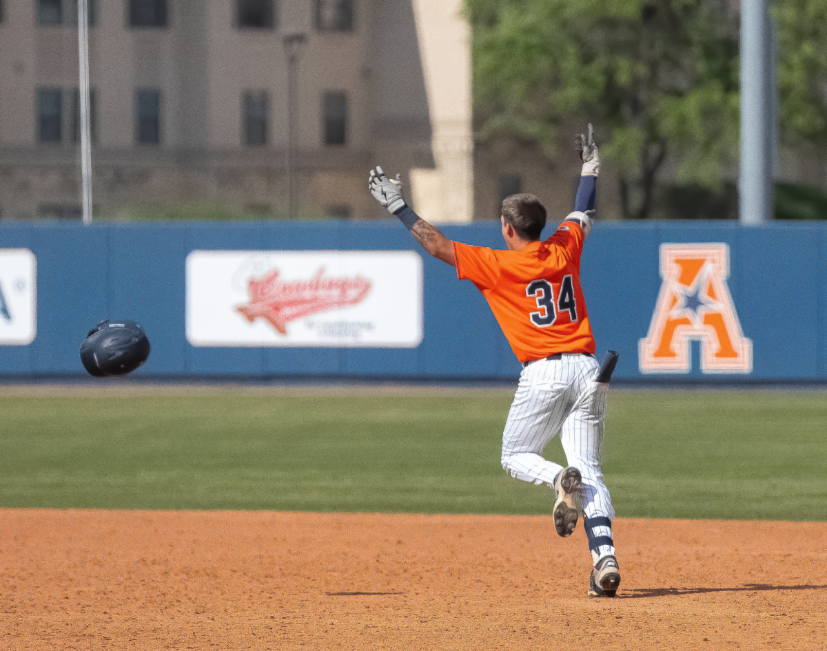 UTSA baseball utility Caden Miller in the Roadrunners' 8-7 win over East Carolina Sunday, March 29, 2026, at Roadrunner Field in San Antonio, Texas.